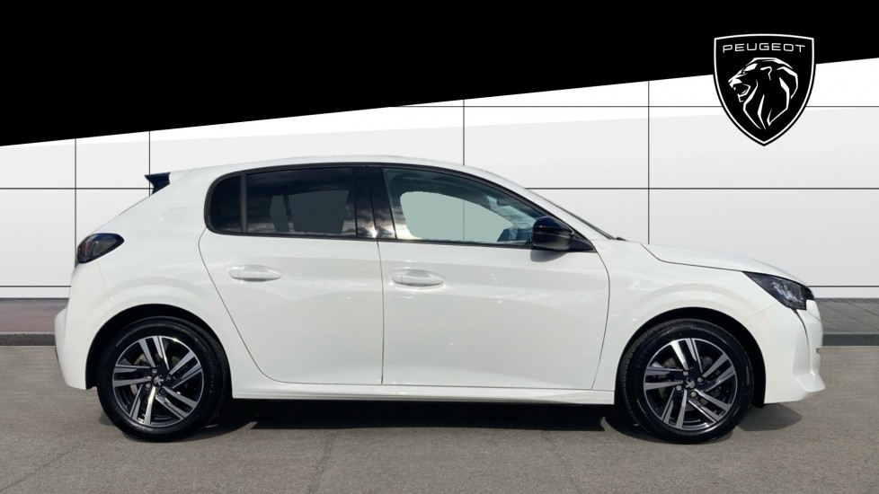Peugeot 208 1.2 PureTech 100 Allure Premium + 5dr Petrol Hatchback - Image 5