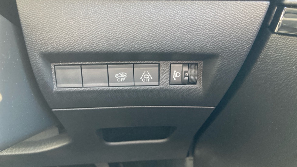 Peugeot 208 1.2 PureTech 100 Allure Premium + 5dr Petrol Hatchback - Image 24