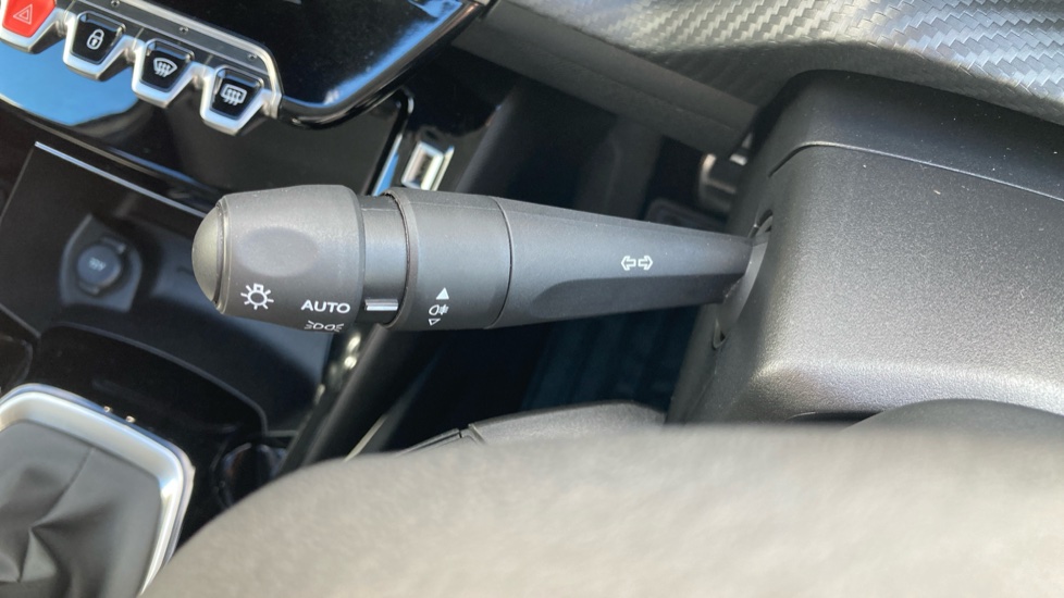 Peugeot 208 1.2 PureTech 100 Allure Premium + 5dr Petrol Hatchback - Image 26