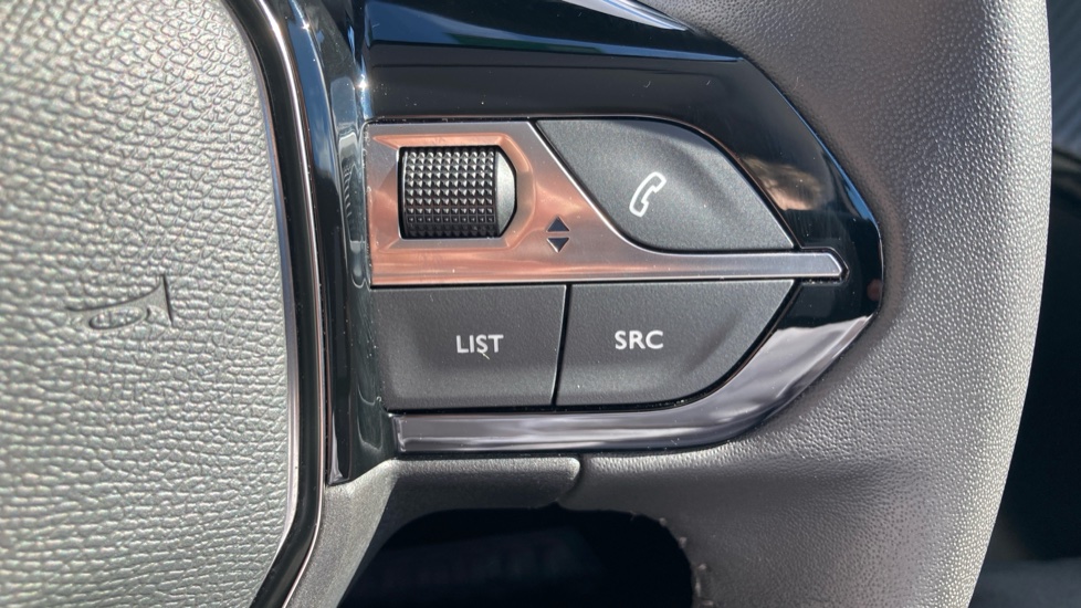 Peugeot 208 1.2 PureTech 100 Allure Premium + 5dr Petrol Hatchback - Image 30