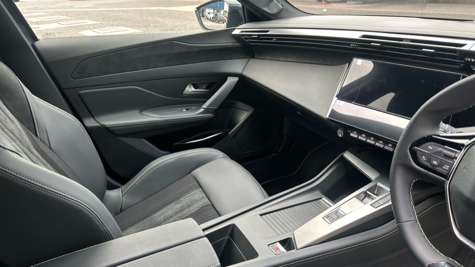 Peugeot 408 1.2 Hybrid 145 GT Premium 5dr e-DSC6 Petrol Hatchback - Image 14