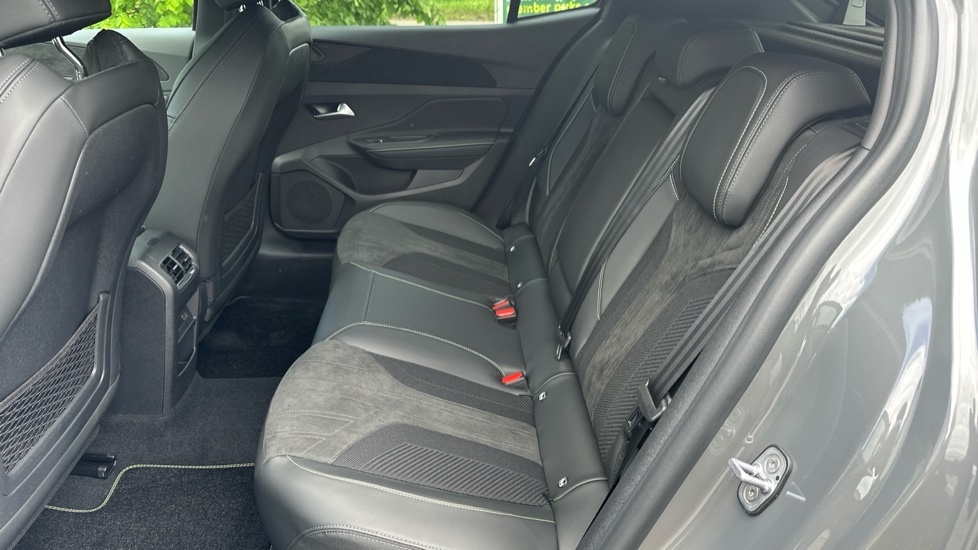 Peugeot 408 1.2 Hybrid 145 GT Premium 5dr e-DSC6 Petrol Hatchback - Image 16