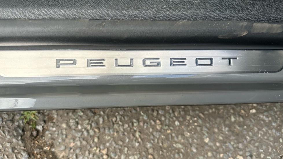 Peugeot 408 1.2 Hybrid 145 GT Premium 5dr e-DSC6 Petrol Hatchback - Image 34