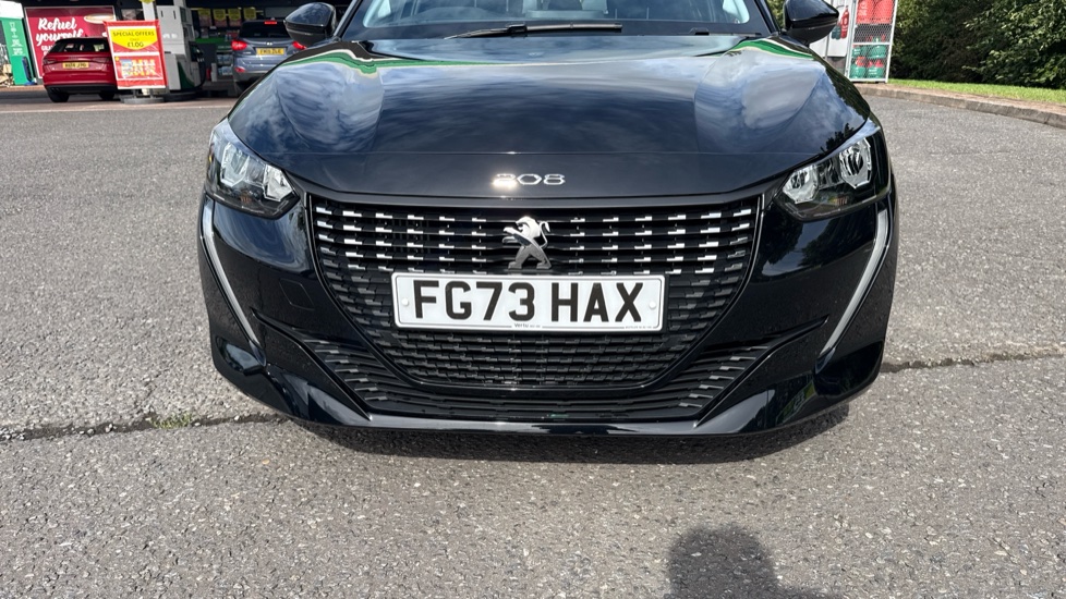 Peugeot 208 1.2 PureTech 100 Allure Premium + 5dr Petrol Hatchback - Image 21
