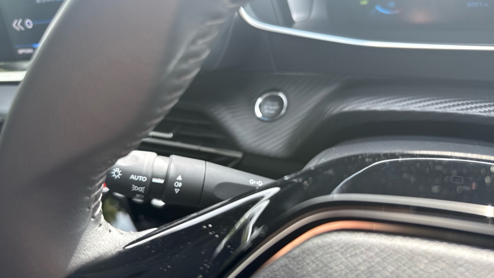 Peugeot 208 1.2 PureTech 100 Allure Premium + 5dr Petrol Hatchback - Image 30