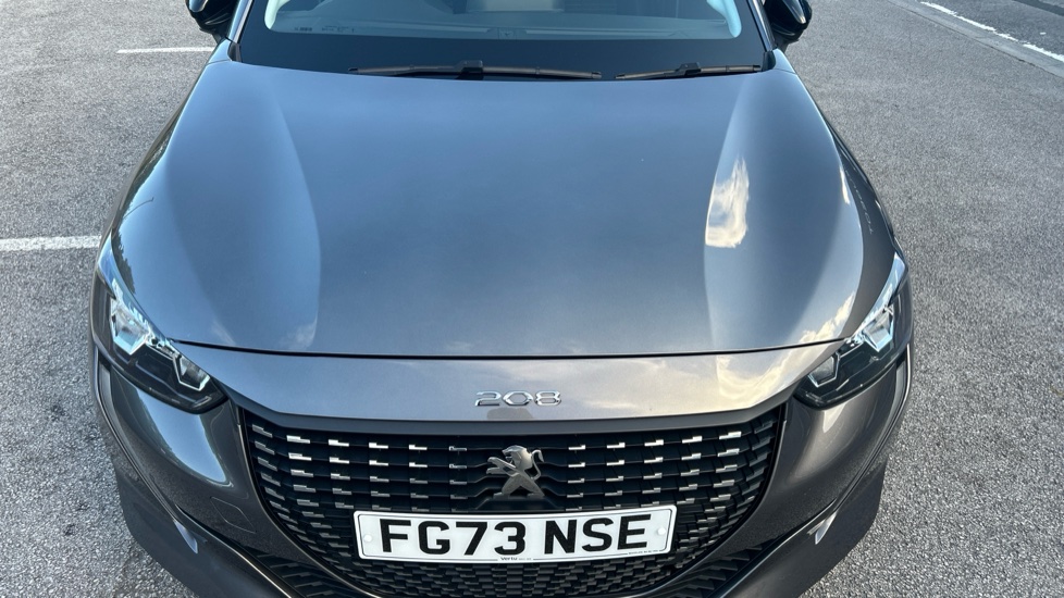 Peugeot 208 1.2 PureTech 100 Active Premium + 5dr EAT8 Petrol Hatchback - Image 8