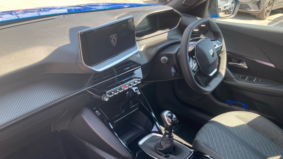 Peugeot 2008 1.2 PureTech 130 Allure 5dr Petrol Estate - Image 9