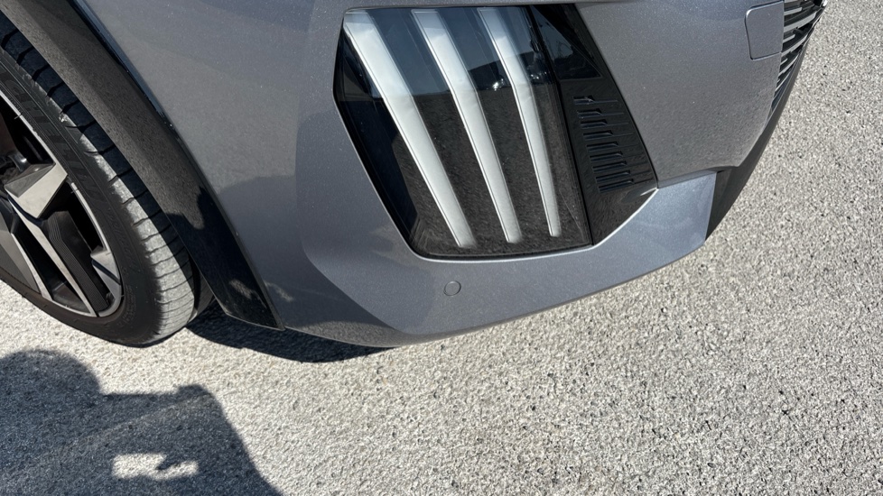 Peugeot 208 1.2 PureTech 100 GT 5dr Petrol Hatchback - Image 27