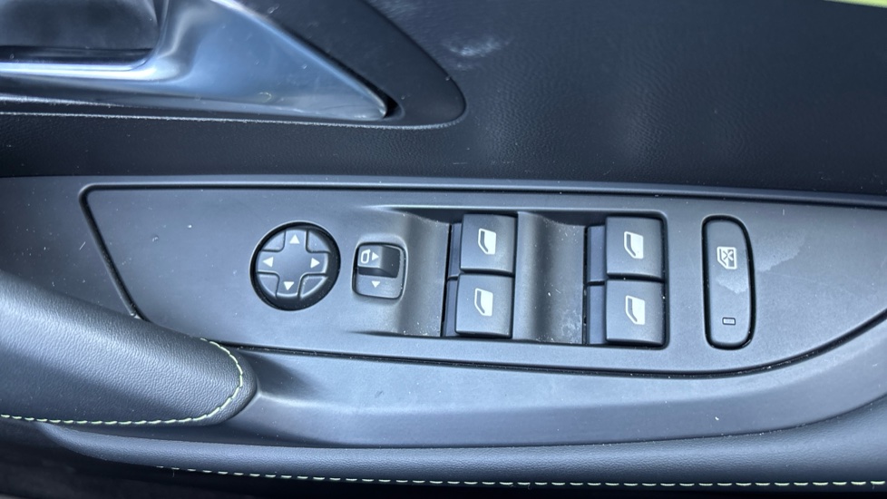 Peugeot 208 1.2 PureTech 100 GT 5dr Petrol Hatchback - Image 33