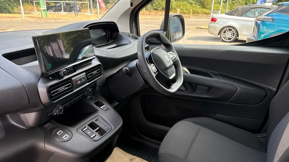 Peugeot Partner Xl Diesel 1.5 BlueHDi 130 Professional Plus Van EAT8 - Image 9