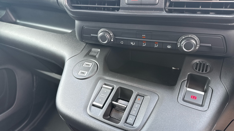Peugeot Partner Xl Diesel 1.5 BlueHDi 130 Professional Plus Van EAT8 - Image 13