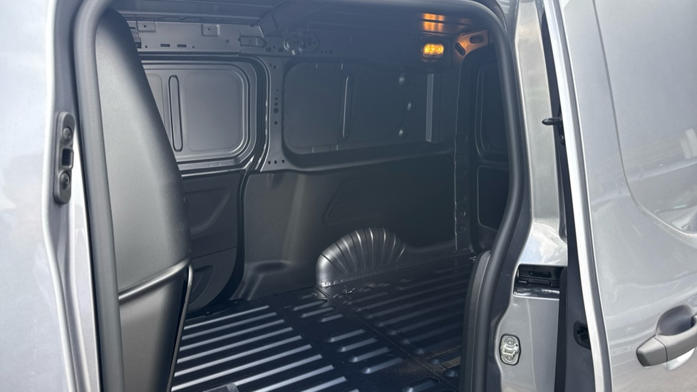 Peugeot Partner Xl Diesel 1.5 BlueHDi 130 Professional Plus Van EAT8 - Image 16