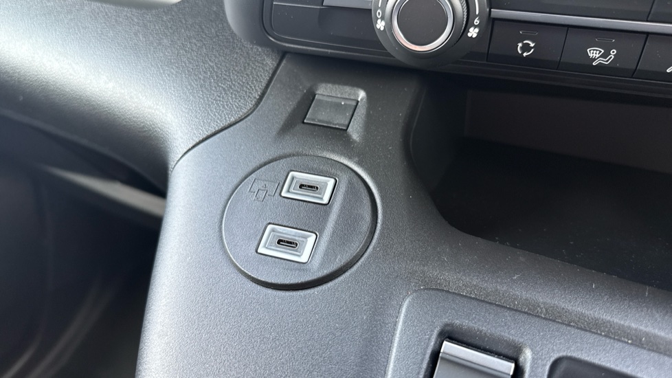 Peugeot Partner Xl Diesel 1.5 BlueHDi 130 Professional Plus Van EAT8 - Image 28