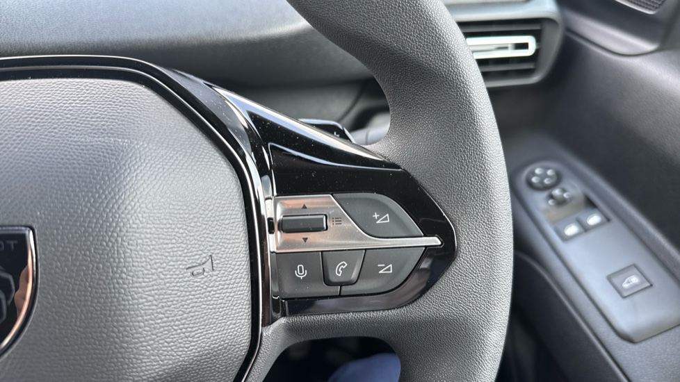 Peugeot Partner Xl Diesel 1.5 BlueHDi 130 Professional Plus Van EAT8 - Image 31
