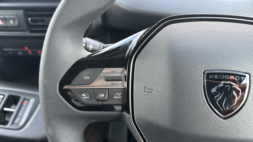Peugeot Partner Xl Diesel 1.5 BlueHDi 130 Professional Plus Van EAT8 - Image 32