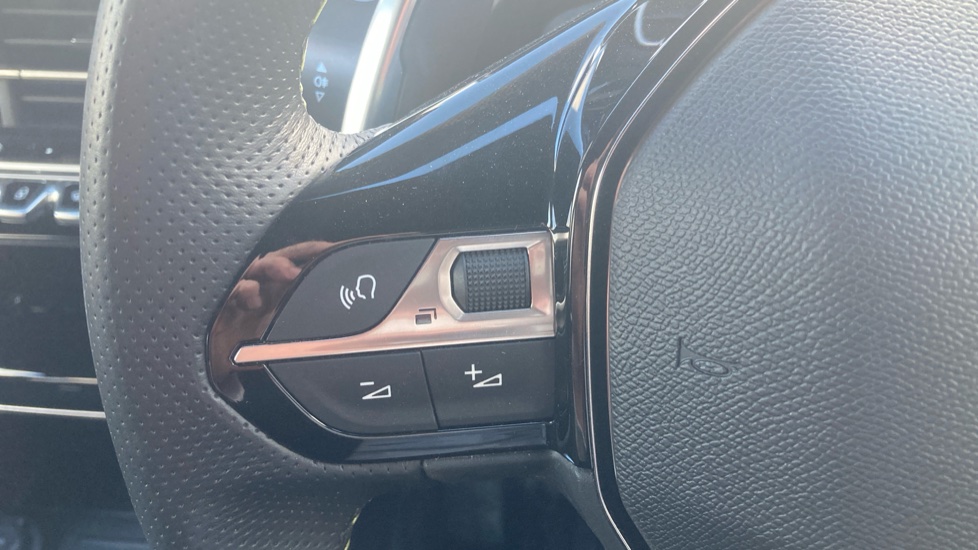Peugeot 208 1.2 Hybrid 136 GT 5dr e-DSC6 Petrol Hatchback - Image 22