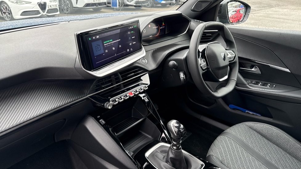 Peugeot 2008 1.2 PureTech Allure 5dr Petrol Estate - Image 9