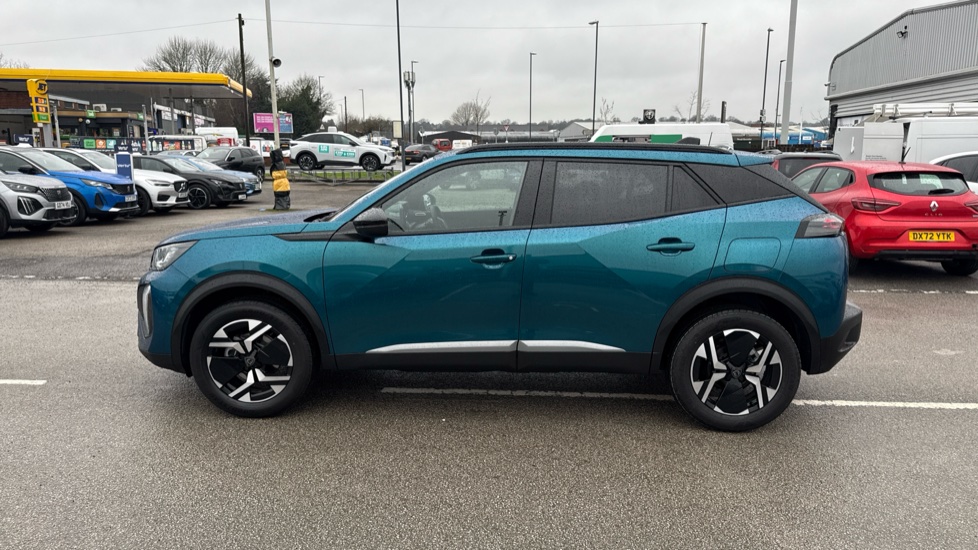Peugeot 2008 1.2 PureTech Allure 5dr Petrol Estate - Image 24