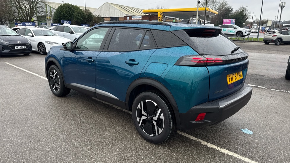 Peugeot 2008 1.2 PureTech Allure 5dr Petrol Estate - Image 25