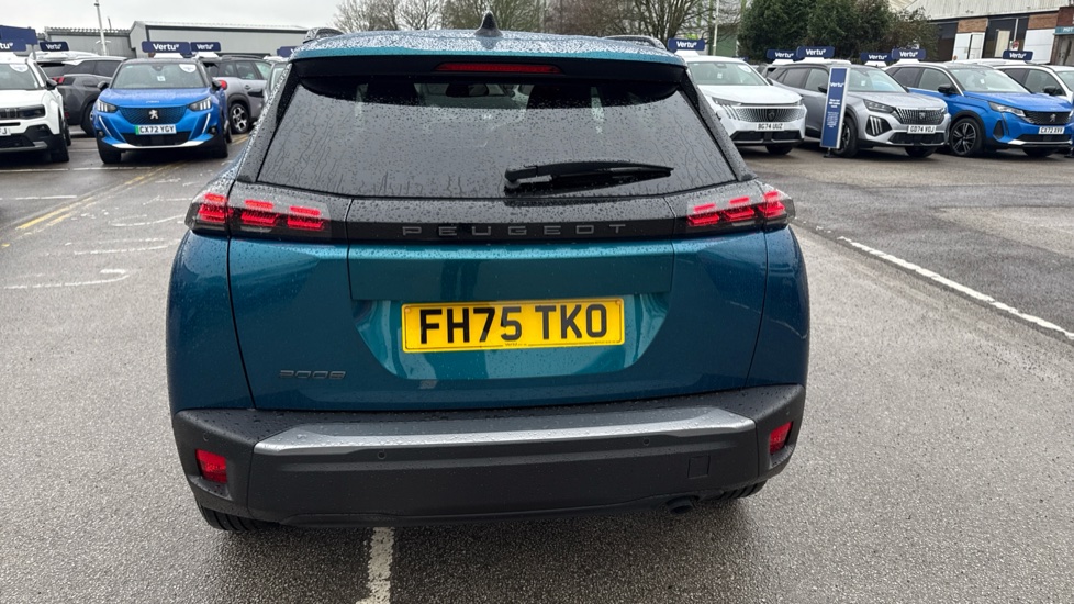Peugeot 2008 1.2 PureTech Allure 5dr Petrol Estate - Image 26