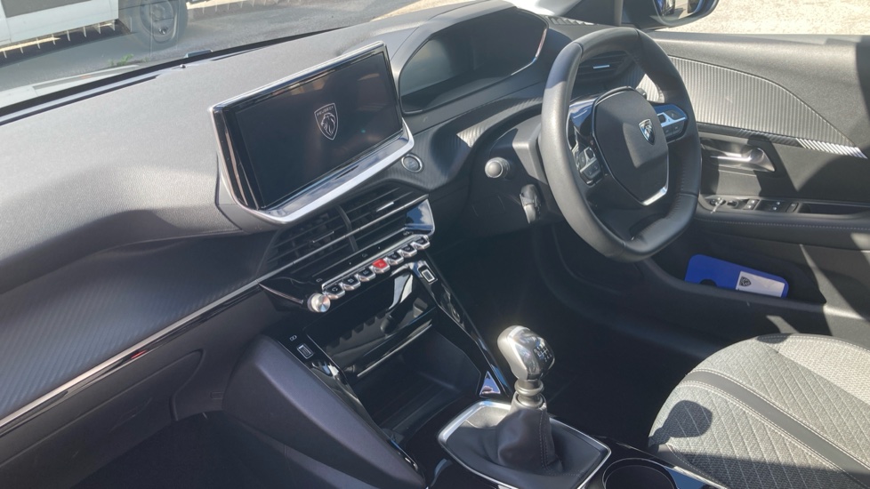 Peugeot 208 1.2 PureTech 100 Allure 5dr Petrol Hatchback - Image 9
