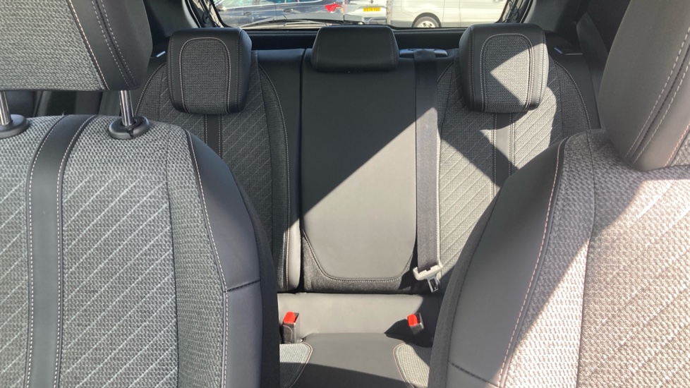 Peugeot 208 1.2 PureTech 100 Allure 5dr Petrol Hatchback - Image 15
