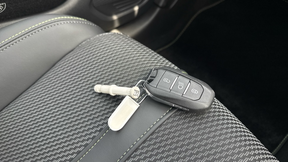 Peugeot 208 1.2 Hybrid 100 GT 5dr e-DSC6 Petrol Hatchback - Image 20