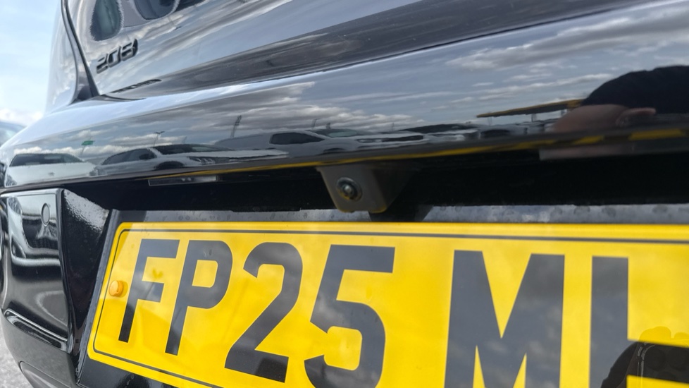Peugeot 208 1.2 Hybrid 100 GT 5dr e-DSC6 Petrol Hatchback - Image 32