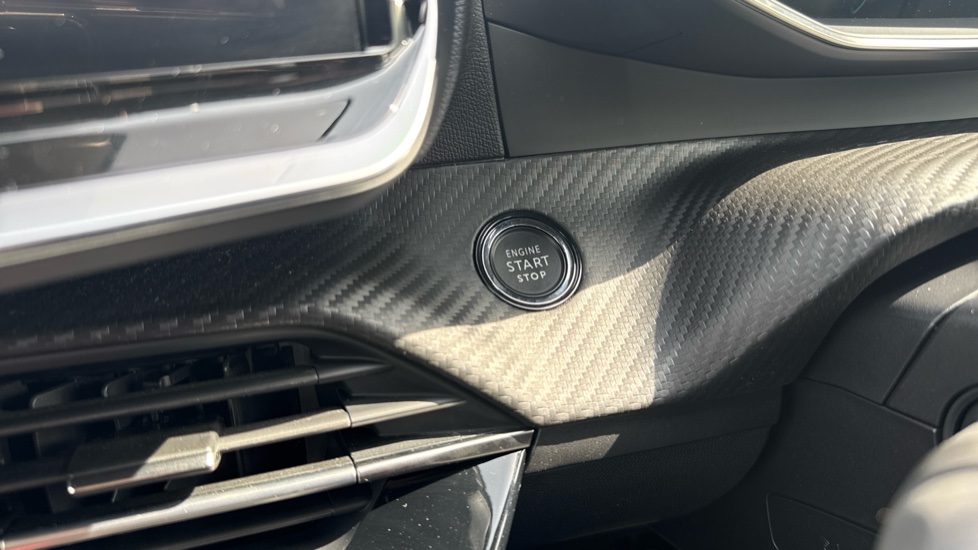 Peugeot 208 1.2 Hybrid 100 GT 5dr e-DSC6 Petrol Hatchback - Image 45