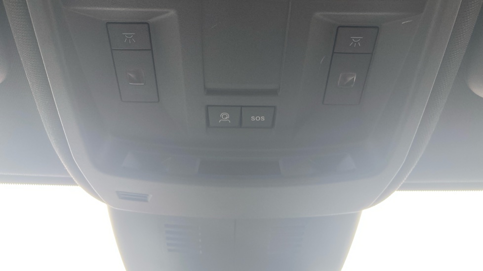 Peugeot 5008 1.2 Hybrid 136 GT 5dr e-DSC6 Petrol Estate - Image 37