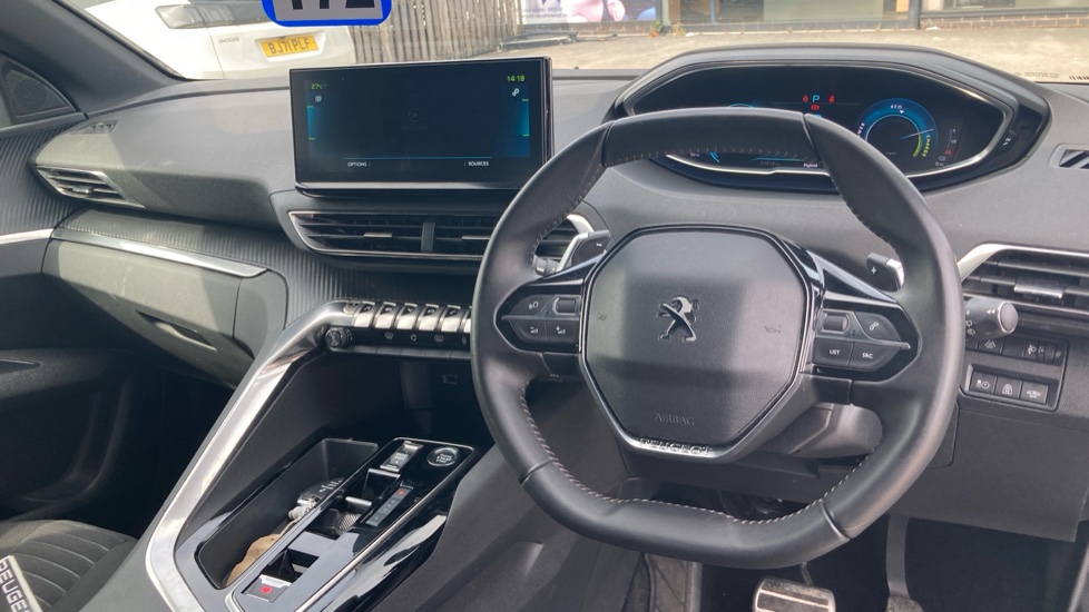 Peugeot 3008 1.6 Hybrid 180 Active 5dr e-EAT8 Estate - Image 10