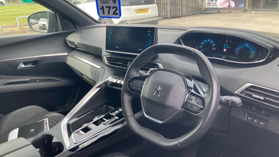 Peugeot 3008 1.6 Hybrid 180 Active 5dr e-EAT8 Estate - Image 11