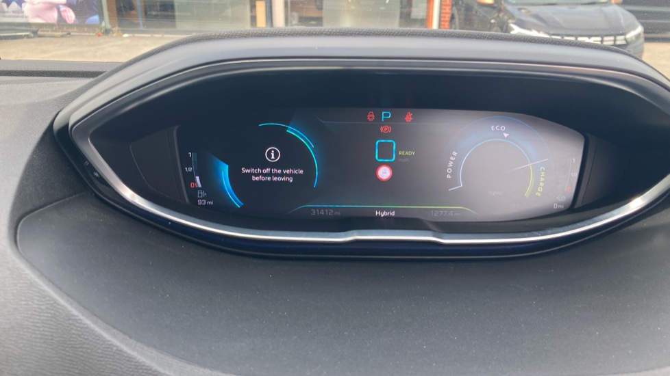 Peugeot 3008 1.6 Hybrid 180 Active 5dr e-EAT8 Estate - Image 18