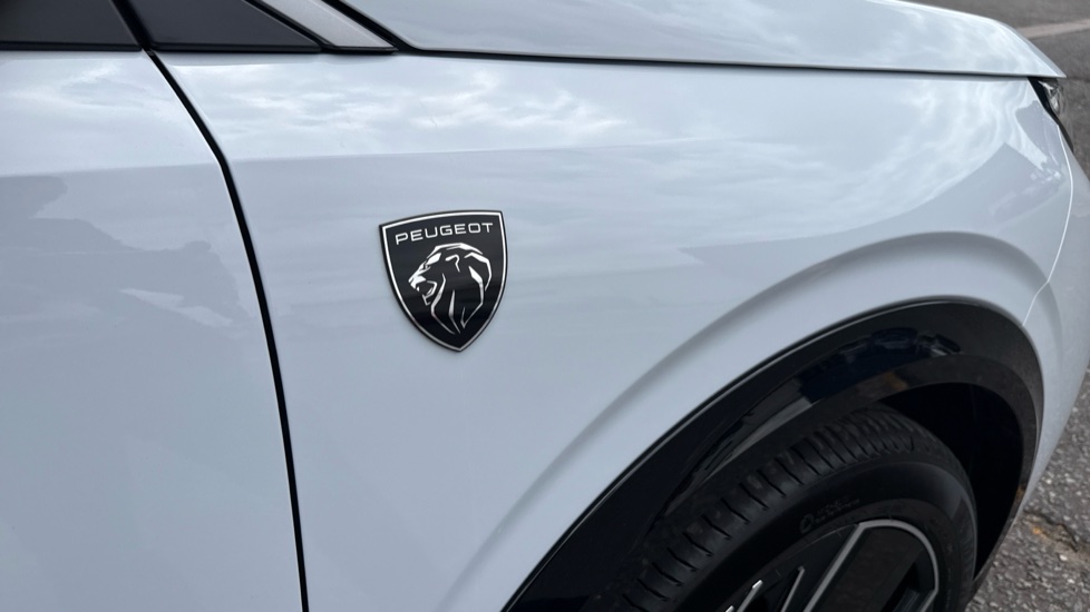 Peugeot 5008 157kW GT 73kWh 5dr Auto Electric Estate - Image 26