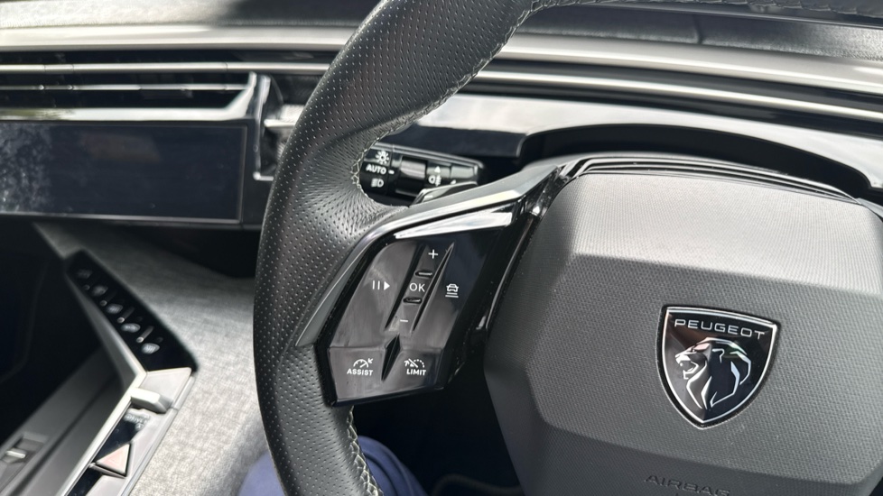 Peugeot 5008 157kW GT 73kWh 5dr Auto Electric Estate - Image 34