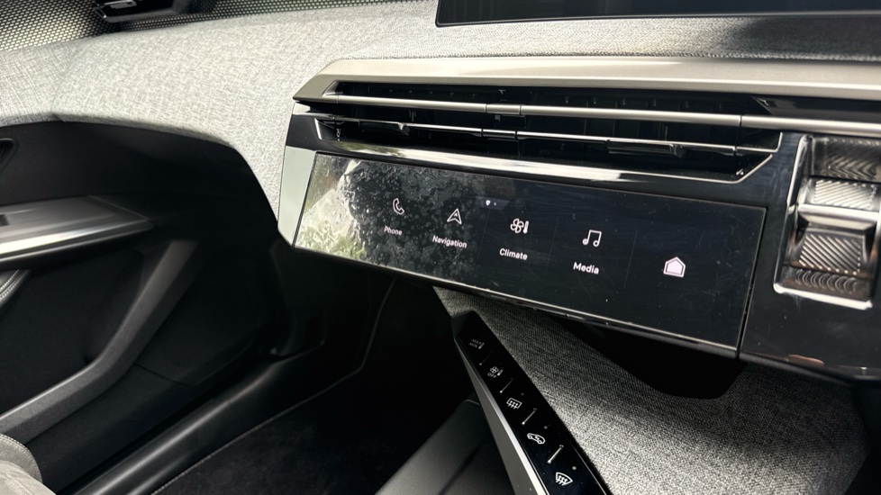 Peugeot 5008 157kW GT 73kWh 5dr Auto Electric Estate - Image 38
