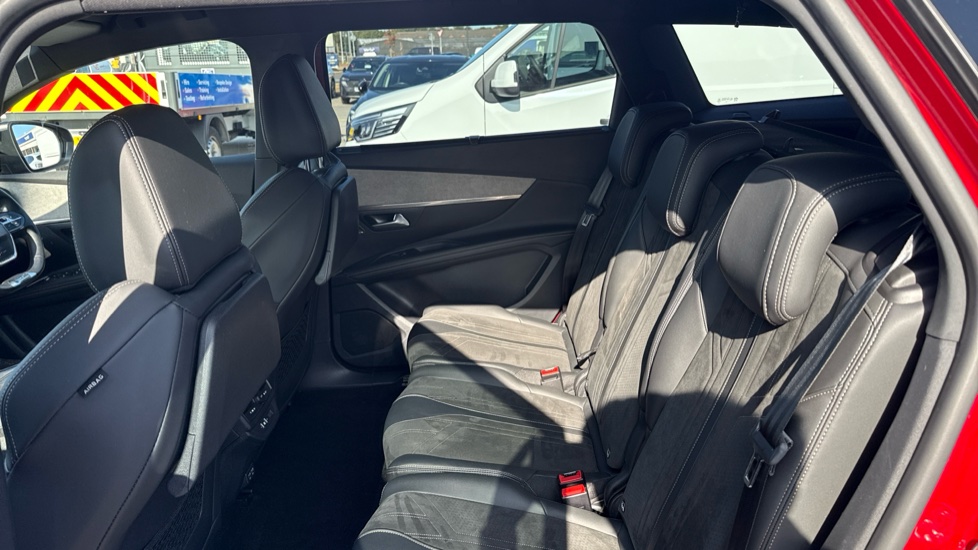 Peugeot 5008 1.2 PureTech GT Premium 5dr EAT8 Petrol Estate - Image 16