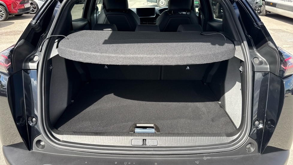 Peugeot 2008 1.2 Hybrid 145 GT 5dr e-DSC6 Petrol Estate - Image 4