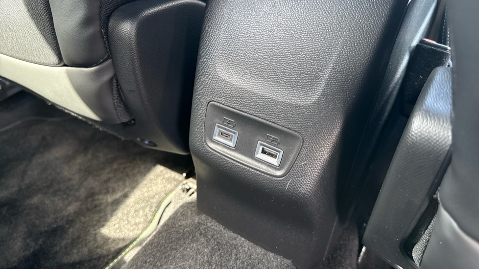 Peugeot 2008 1.2 Hybrid 145 GT 5dr e-DSC6 Petrol Estate - Image 27