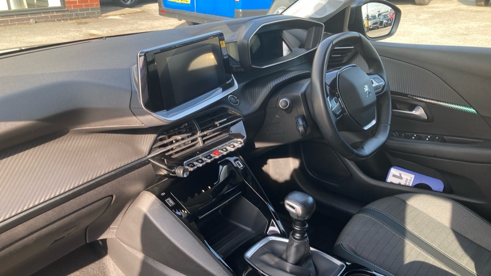 Peugeot 208 1.2 PureTech 100 Allure Premium 5dr Petrol Hatchback - Image 9