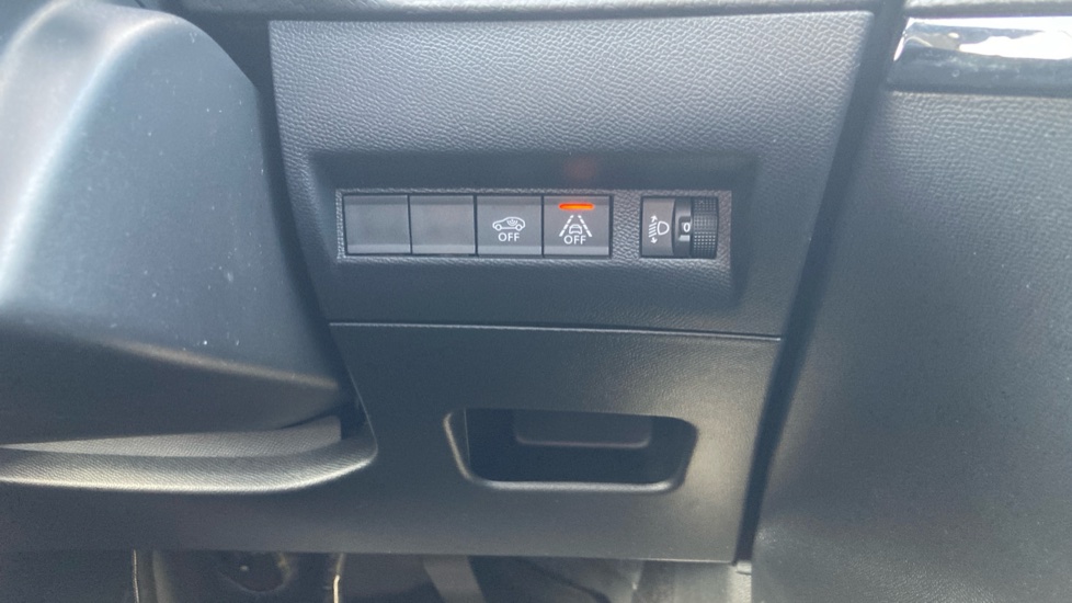 Peugeot 208 1.2 PureTech 100 Allure Premium 5dr Petrol Hatchback - Image 22