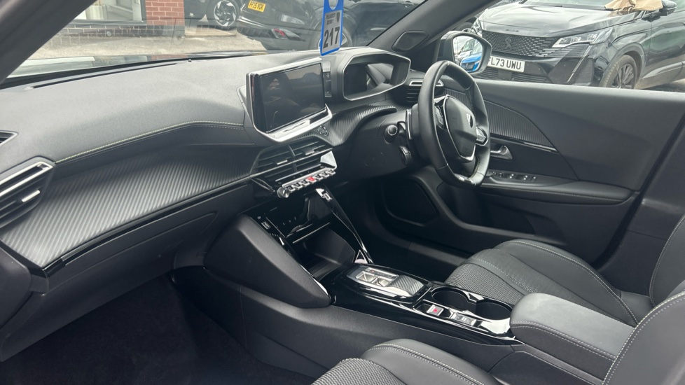 Peugeot 2008 1.2 PureTech 130 GT 5dr EAT8 Petrol Estate - Image 9