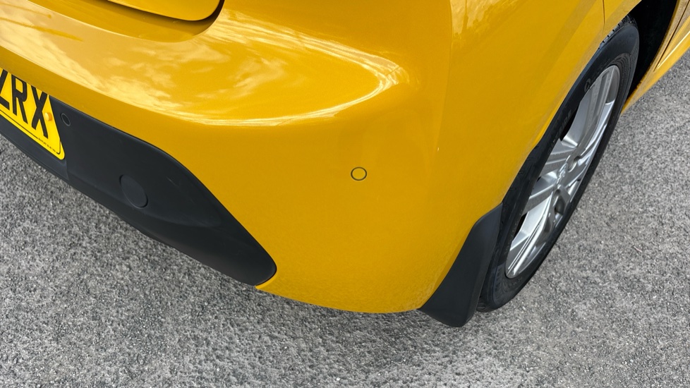 Peugeot 208 1.2 PureTech 100 Active 5dr Petrol Hatchback - Image 22