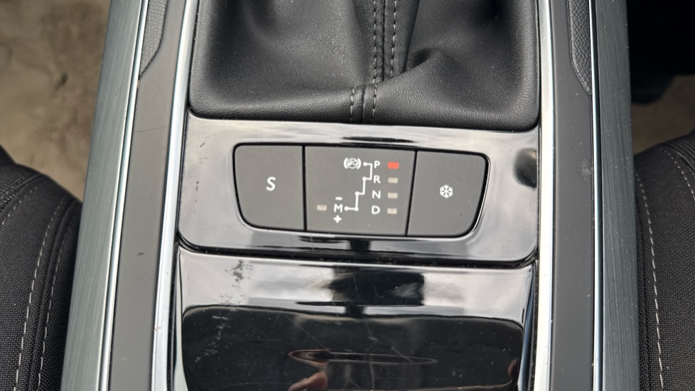 Peugeot 308 1.2 PureTech 130 Allure 5dr EAT6 Petrol Estate - Image 33