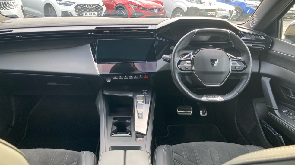 Peugeot 408 1.6 Plug-in Hybrid 225 GT 5dr e-EAT8 Hatchback - Image 10