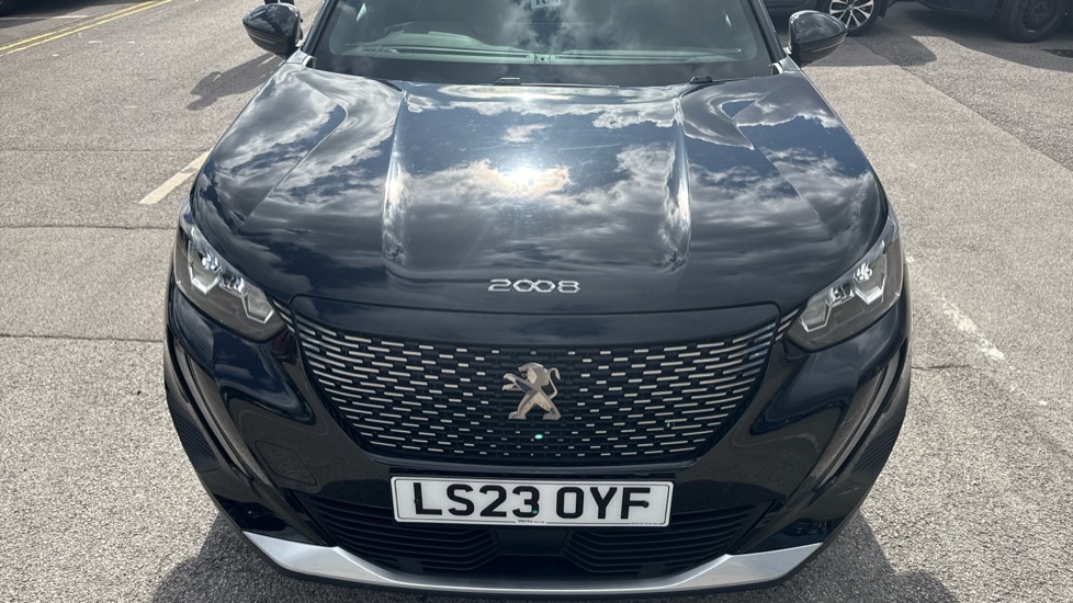 Peugeot 2008 1.2 PureTech Allure Premium+ 5dr Petrol Estate - Image 8