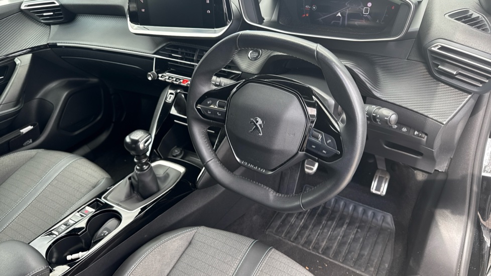 Peugeot 2008 1.2 PureTech Allure Premium+ 5dr Petrol Estate - Image 11