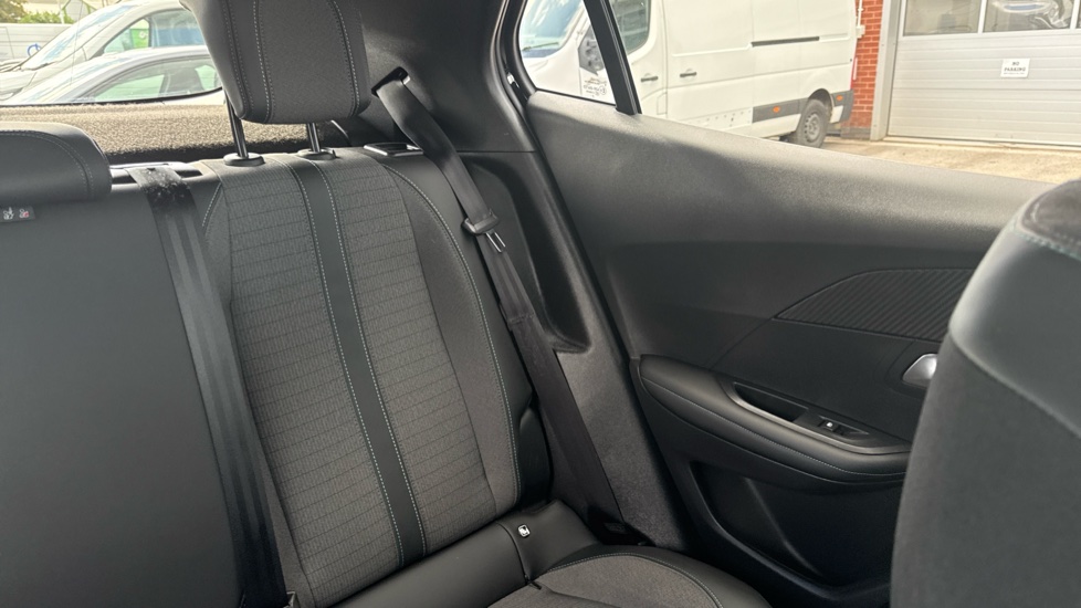Peugeot 2008 1.2 PureTech Allure Premium+ 5dr Petrol Estate - Image 38
