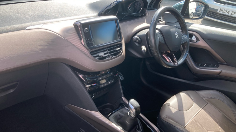 Peugeot 2008 1.6 e-HDi Feline 5dr [Calima] Diesel Estate - Image 9