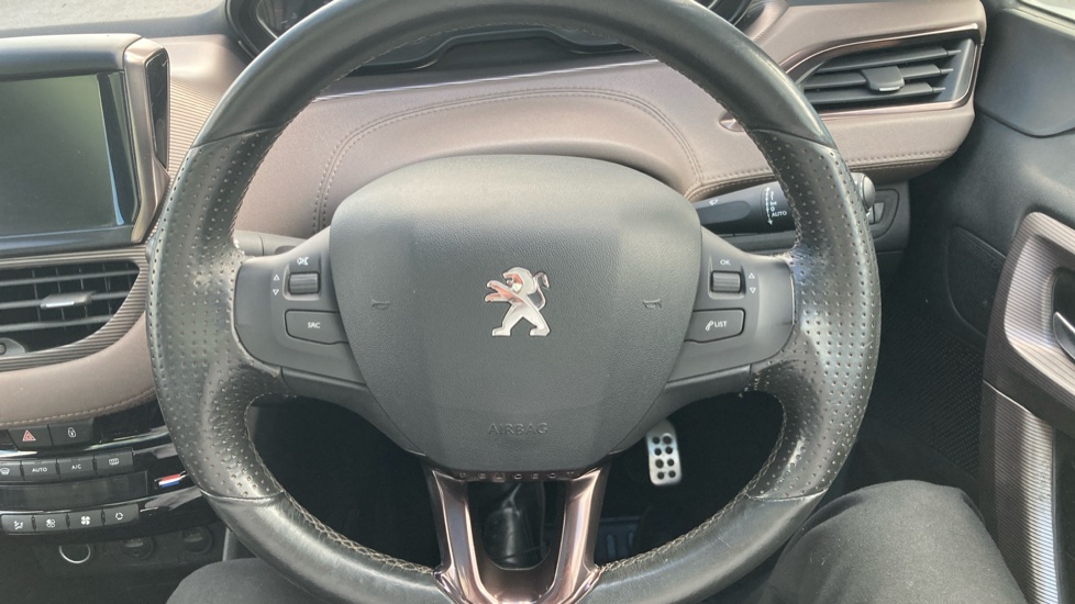 Peugeot 2008 1.6 e-HDi Feline 5dr [Calima] Diesel Estate - Image 21